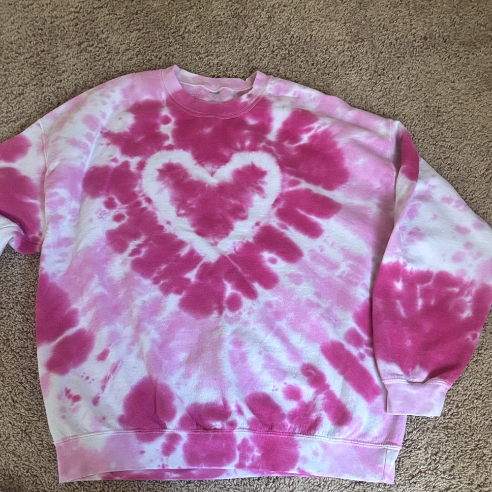 Urban Outfitters Pink heart tie dye crew neck size XS